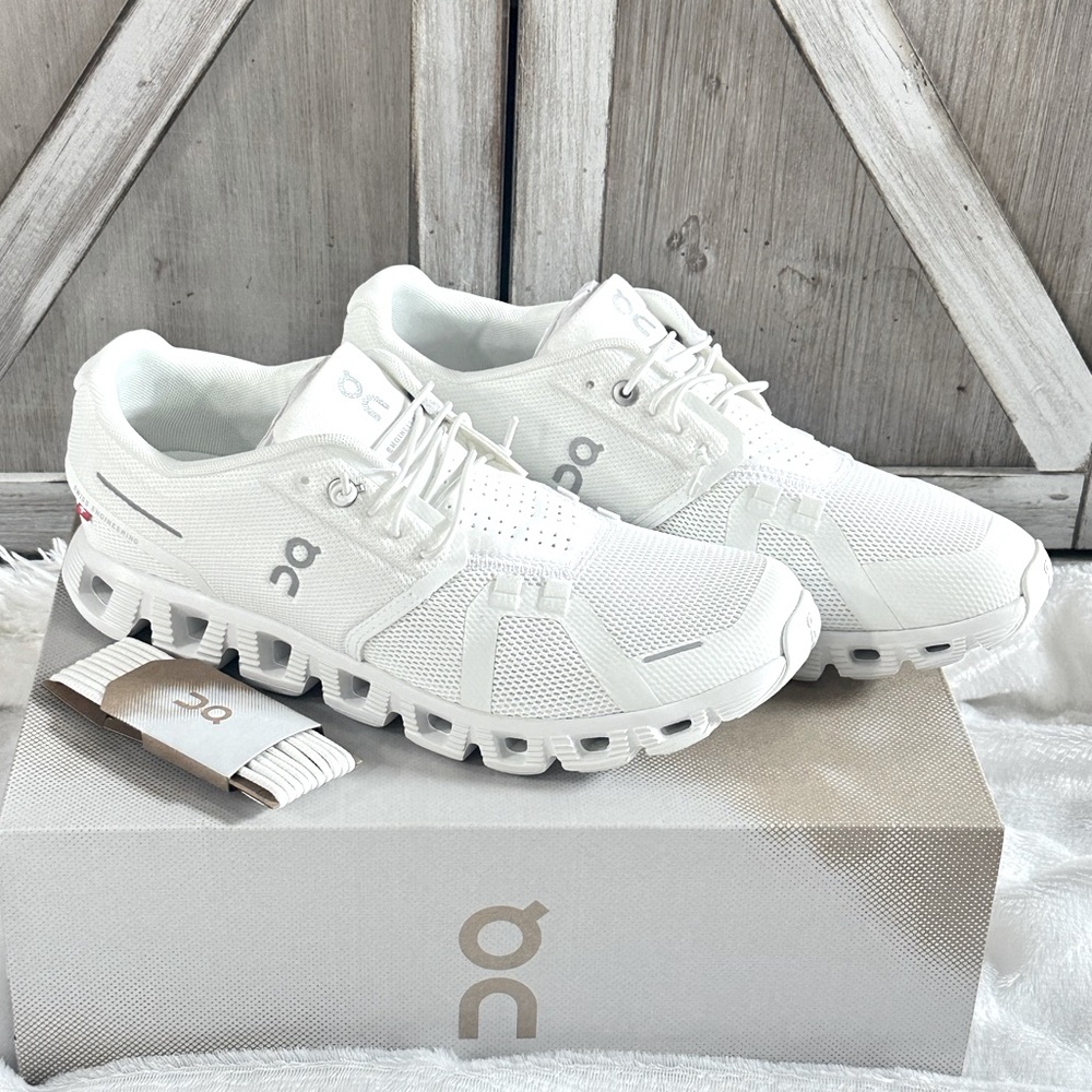 NWT On Cloud Cloud 5 Undyed White Sneakers Shoes Size 9.5 WOMENS NEW HTF